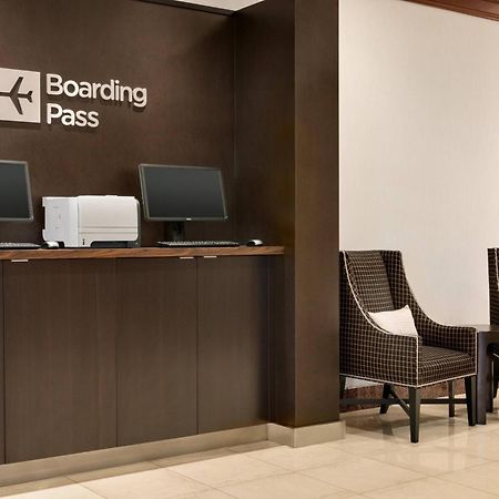 Courtyard By Marriott Tysons Mclean Hotel Tysons Corner Bagian luar foto