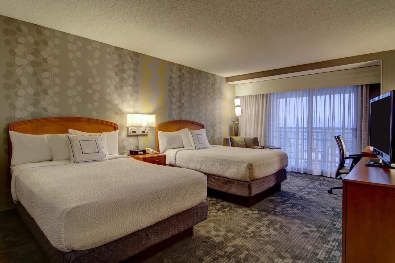 Courtyard By Marriott Tysons Mclean Hotel Tysons Corner Bagian luar foto