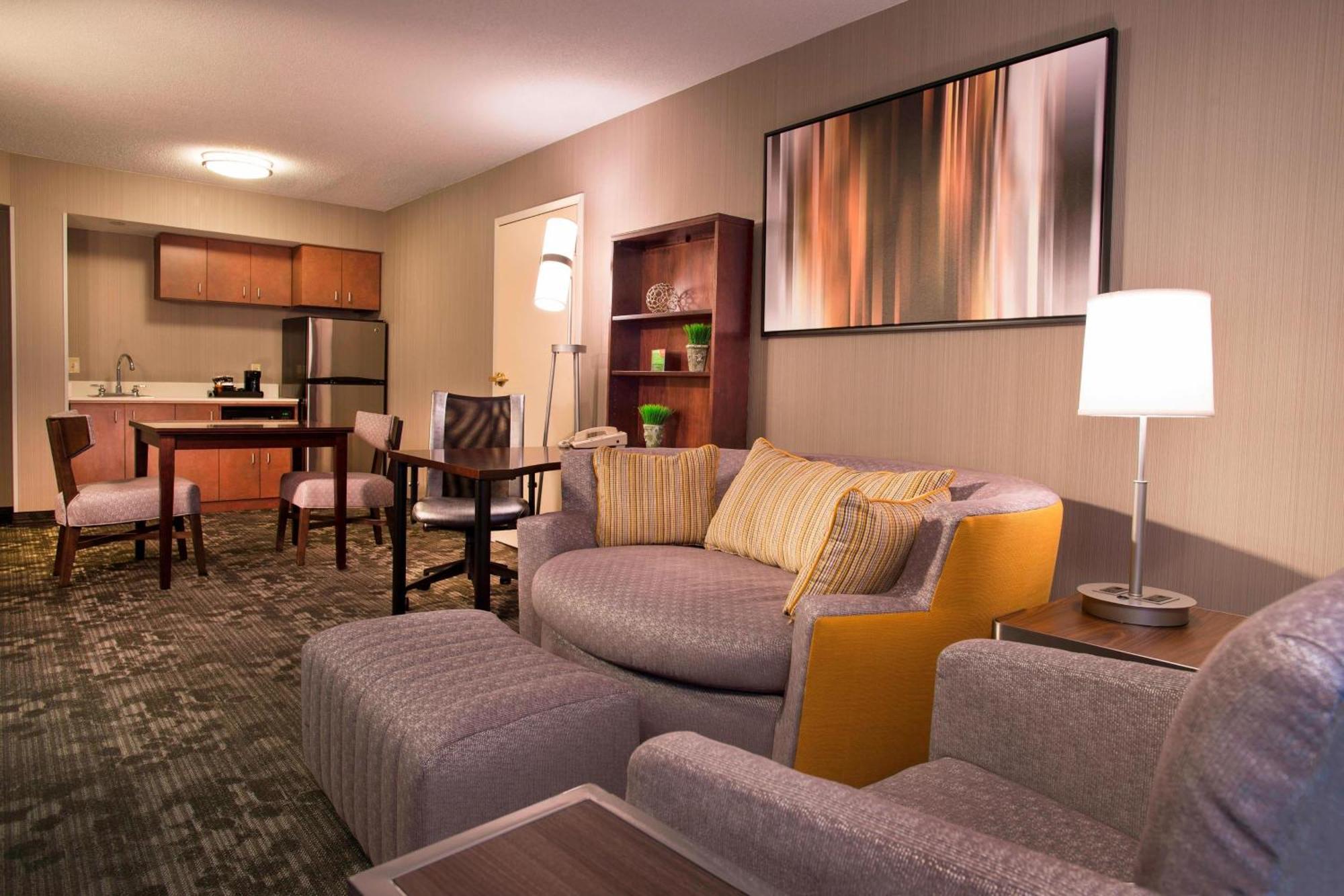 Courtyard By Marriott Tysons Mclean Hotel Tysons Corner Bagian luar foto