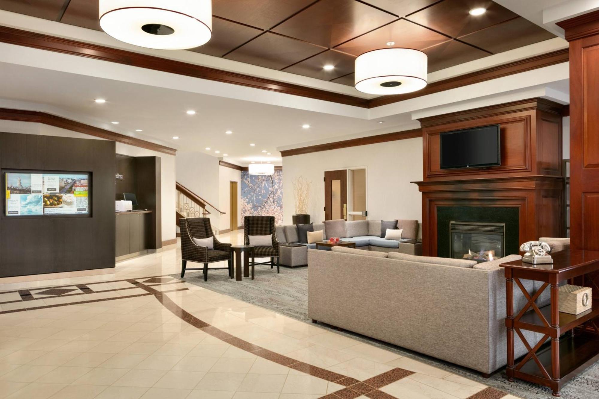 Courtyard By Marriott Tysons Mclean Hotel Tysons Corner Bagian luar foto